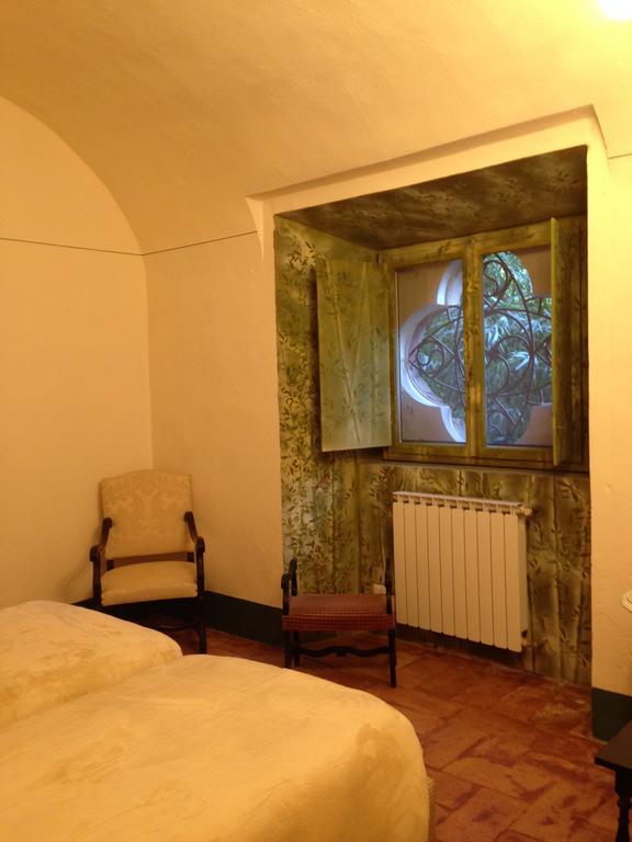 Castello Sannazzaro B&B Giarole Exteriör bild
